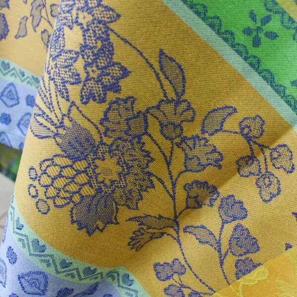 Pomegranate-Jacquard-Provence-Tablecloth-Blue-Detail